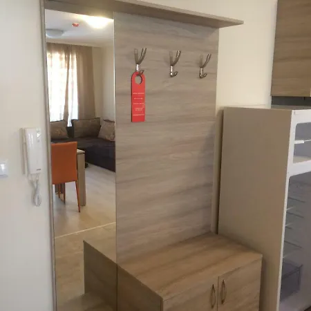 Admiral Plaza Appartement